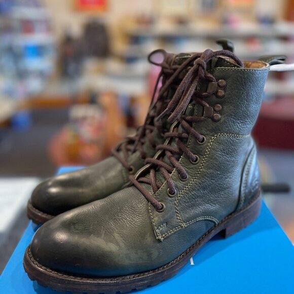 JOHN FLUEVOG LIVING "BLAKE" RARE GREEN!! M7/W9 (FITS MENS 7.5 or WOMENS 9.5) - Picture 3 of 4